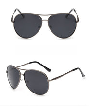 Load image into Gallery viewer, black sunglasses